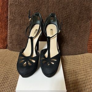 Guess black stilettos high heels, good condition, size 8